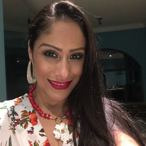 Meet your Posher, Patty - Picture 12 of 16